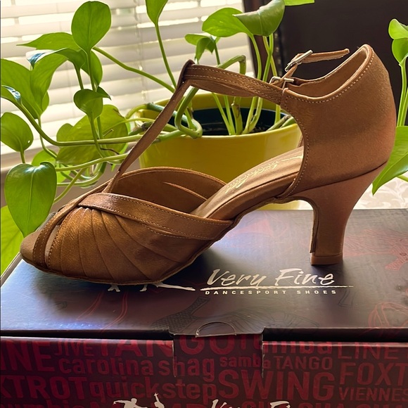 Very Fine Shoes - Very Fine Dance Women's Tan Brown Satin Latin Ballroom Salsa 2.5 heal size 6.5